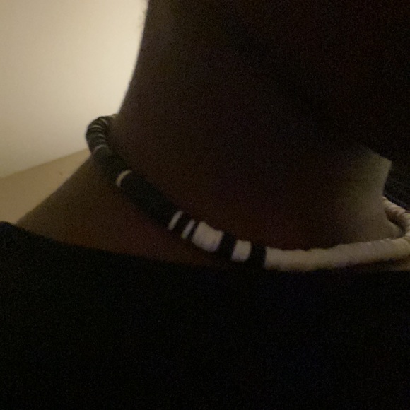 obx black and white necklace - Picture 2 of 2